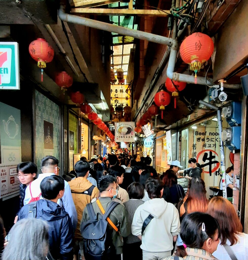 2 La foule à Jioufen